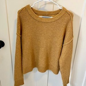 American Eagle yellow cropped sweater